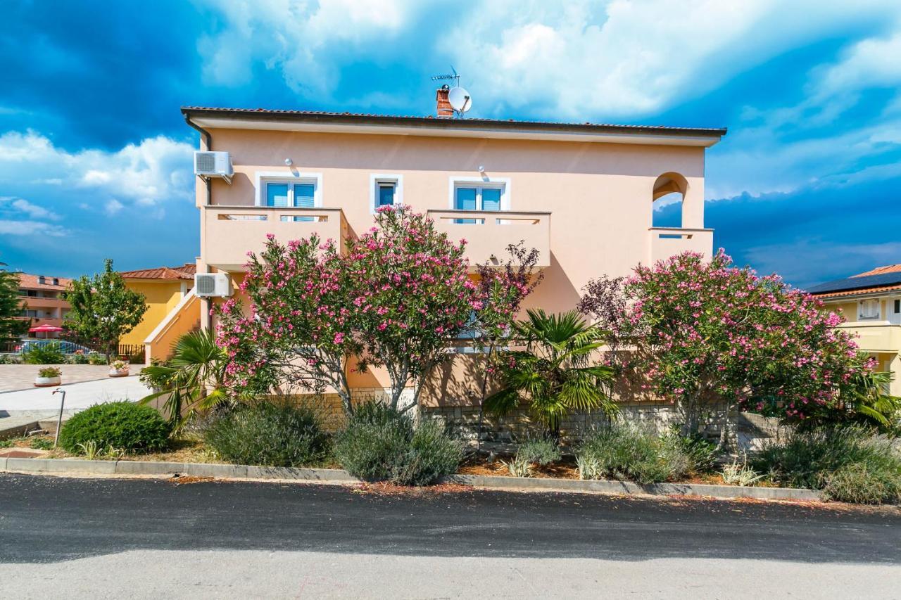 Apartmani Luka Kornić 外观 照片